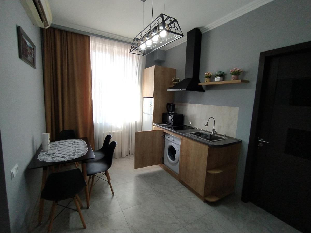 Nice Apartments Tbilisi Bagian luar foto