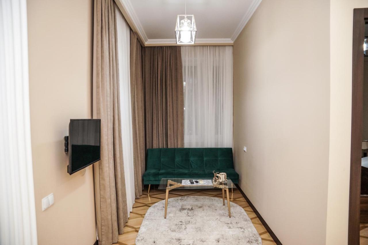 Nice Apartments Tbilisi Bagian luar foto