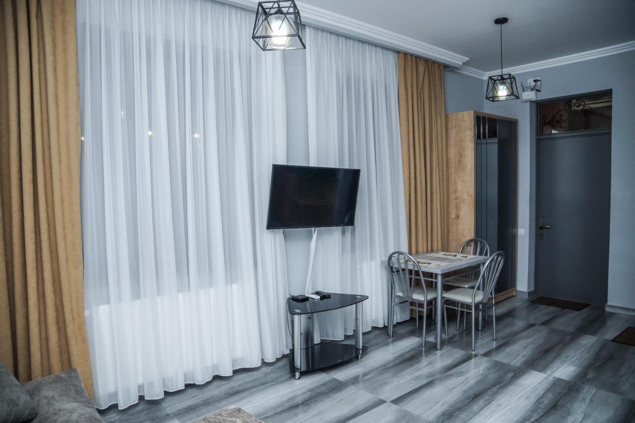 Nice Apartments Tbilisi Bagian luar foto
